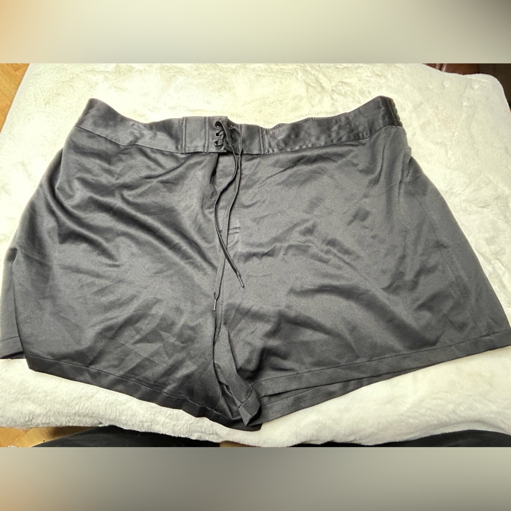 Island Escape Women's Black Island Board Skirt Size 24w NWT